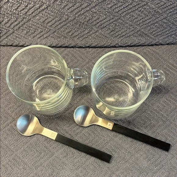 Nespresso Vertuo Glass Coffee Mugs, Small 2, with Spoons - Picture 3 of 6